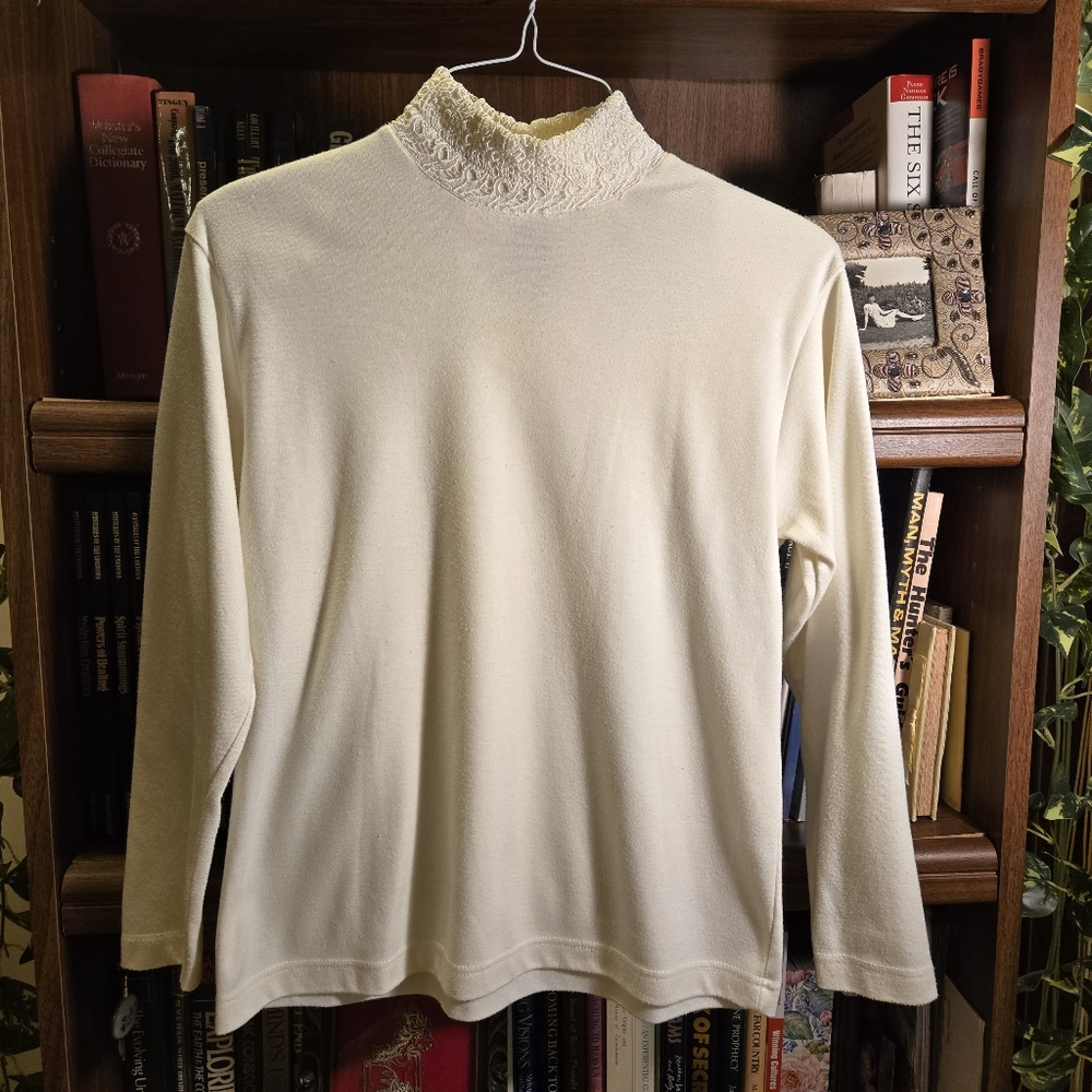 Vintage Adolfo Sport Woman's Long Sleeve Embroidered Turtle-Neck Top, Me…